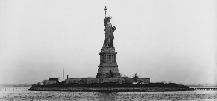 Primo Piano Della Corona E Del Fronte Della Statua Della Libertà a New York  Fotografia Stock - Immagine di città, orientale: 129022258